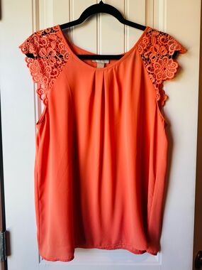 LOFT Coral Lace Cap Sleeve Shell Top